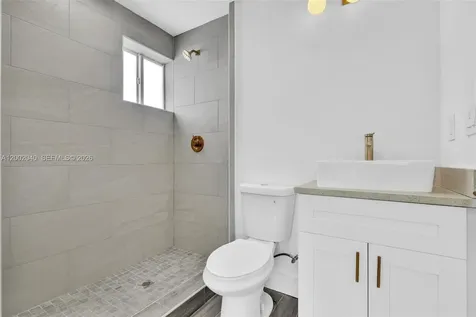 584 NW 35th Street Miami FL 33127