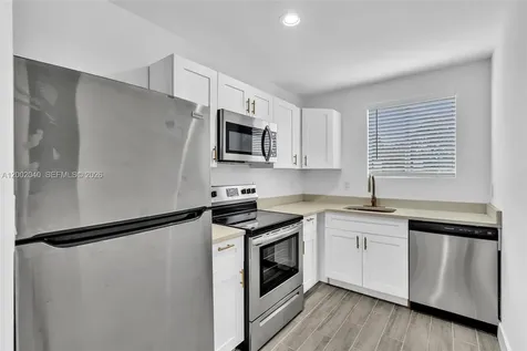 584 NW 35th Street Miami FL 33127