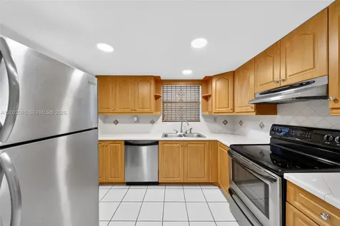 130 NW 87th Avenue Miami FL 33172