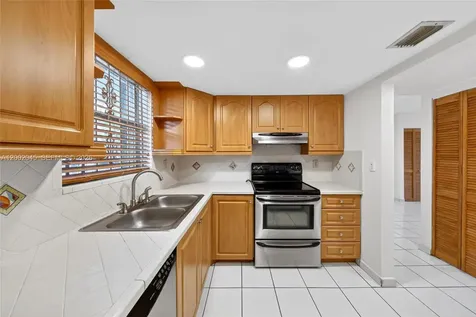 130 NW 87th Avenue Miami FL 33172