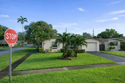 4323 Harrison Street Hollywood FL 33021