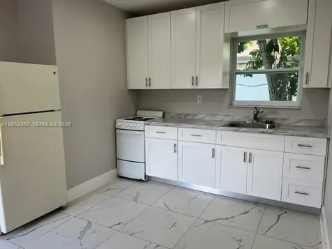 922 NW 2nd Street Miami FL 33128