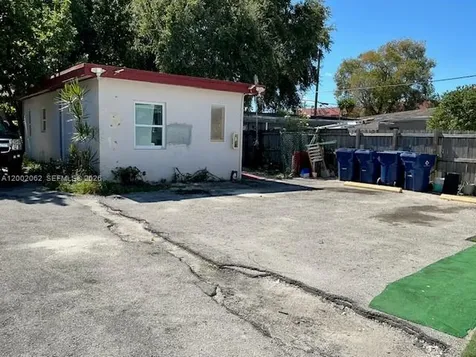 922 NW 2nd Street Miami FL 33128