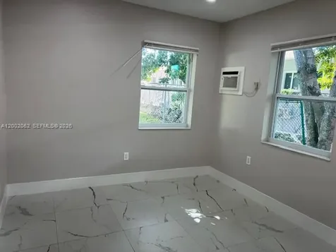 922 NW 2nd Street Miami FL 33128