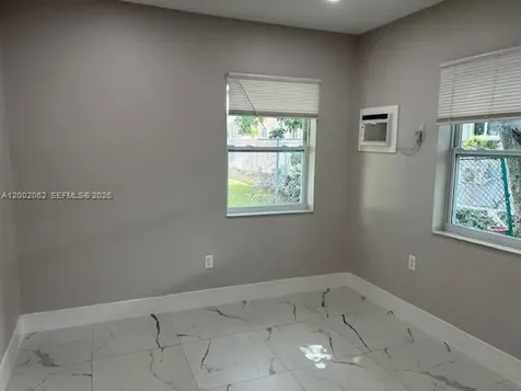 922 NW 2nd Street Miami FL 33128