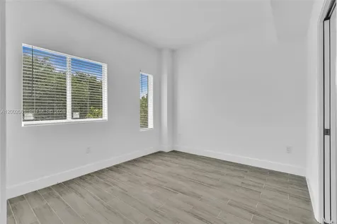 584 NW 35th Street Miami FL 33127