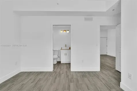 584 NW 35th Street Miami FL 33127
