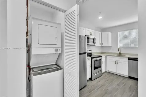 584 NW 35th Street Miami FL 33127
