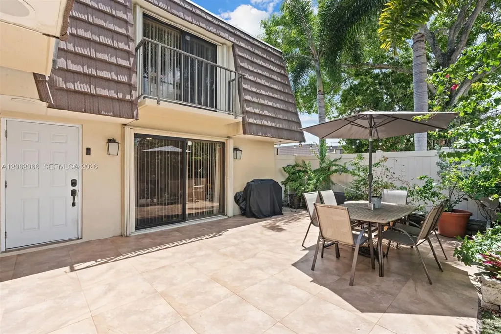 7124 71st Way West Palm Beach FL 33407