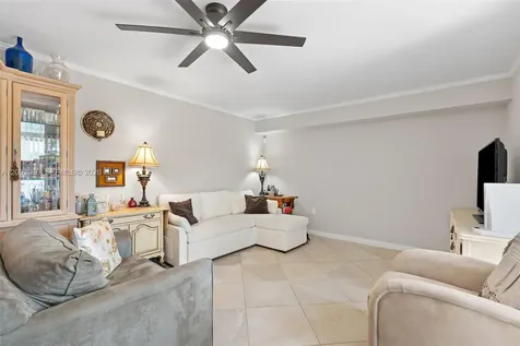 7124 71st Way West Palm Beach FL 33407