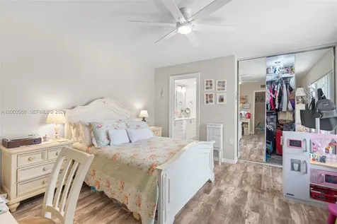 7124 71st Way West Palm Beach FL 33407