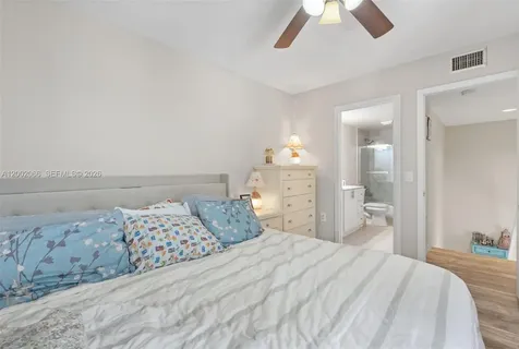 7124 71st Way West Palm Beach FL 33407