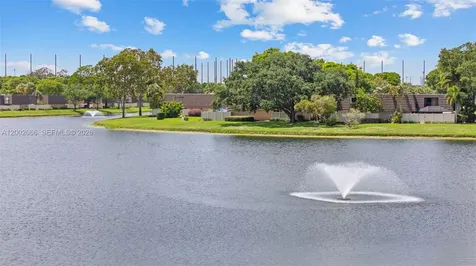 7124 71st Way West Palm Beach FL 33407