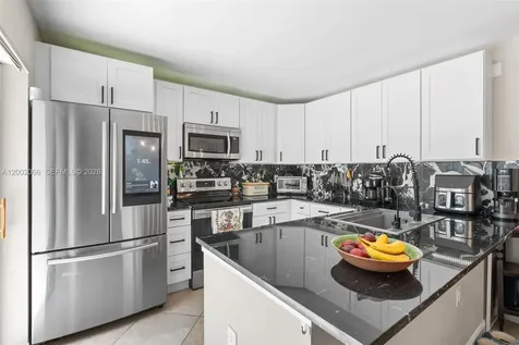 7124 71st Way West Palm Beach FL 33407