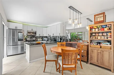 7124 71st Way West Palm Beach FL 33407