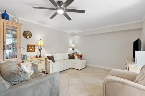 7124 71st Way West Palm Beach FL 33407