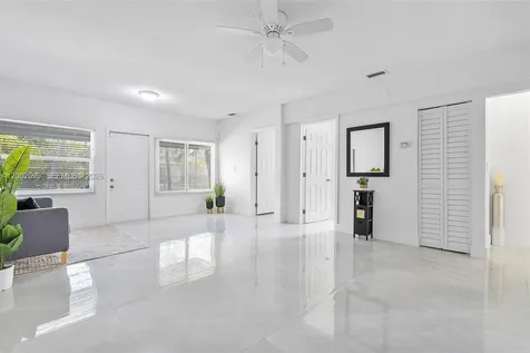 1810 NW 47th Street Miami FL 33142