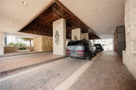 3 Grove Isle Drive Miami FL 33133