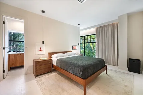 1735 Michigan Avenue Miami Beach FL 33139