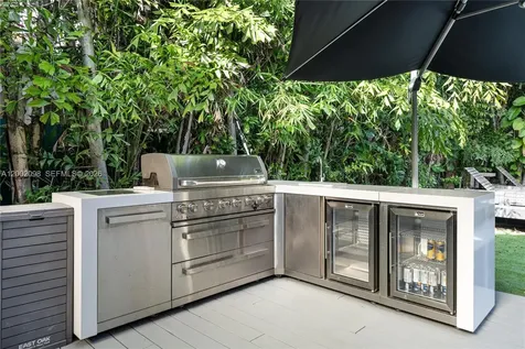1735 Michigan Avenue Miami Beach FL 33139