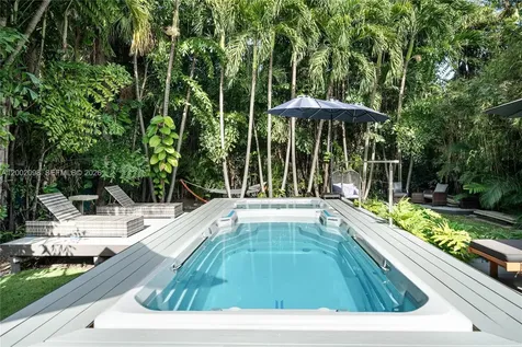 1735 Michigan Avenue Miami Beach FL 33139