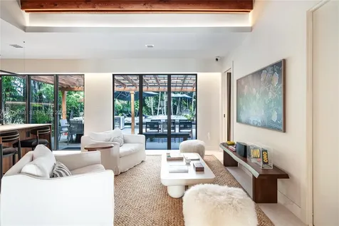 1735 Michigan Avenue Miami Beach FL 33139