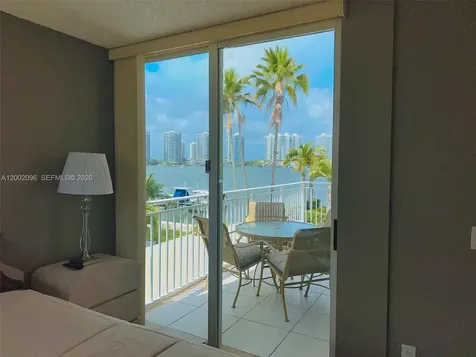 18000 N Bay Road Sunny Isles Beach FL 33160