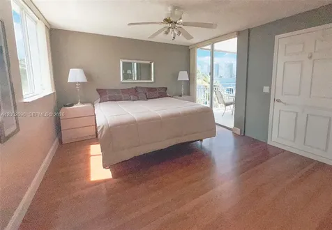 18000 N Bay Road Sunny Isles Beach FL 33160