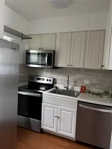 10281 E Bay Harbor Drive Bay Harbor Islands FL 33154