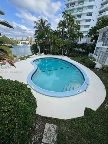 10281 E Bay Harbor Drive Bay Harbor Islands FL 33154