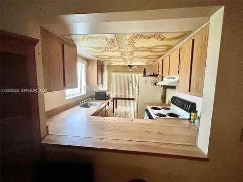 1540 NW 98th Terrace Pembroke Pines FL 33024