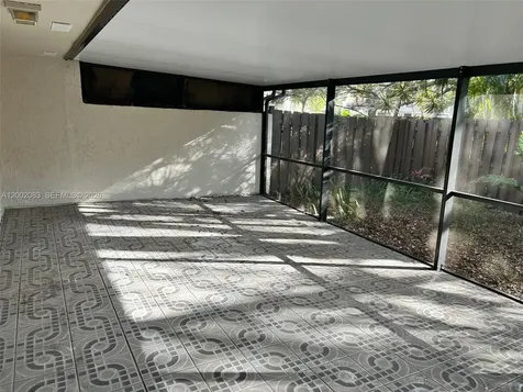 1540 NW 98th Terrace Pembroke Pines FL 33024