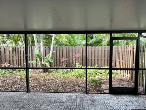 1540 NW 98th Terrace Pembroke Pines FL 33024