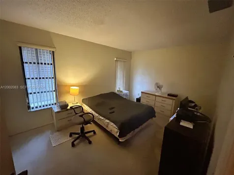 1540 NW 98th Terrace Pembroke Pines FL 33024