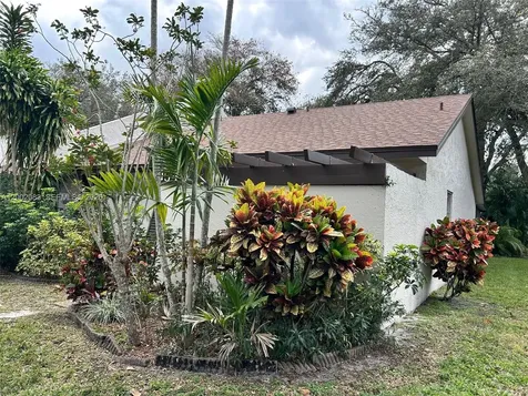 1540 NW 98th Terrace Pembroke Pines FL 33024