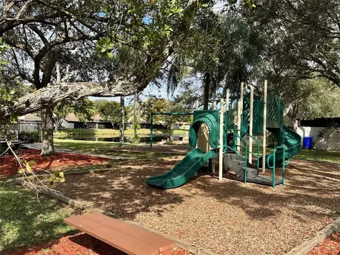 1540 NW 98th Terrace Pembroke Pines FL 33024