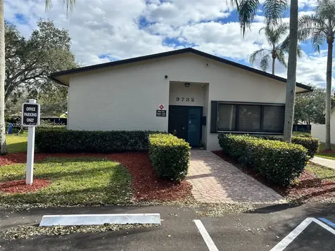 1540 NW 98th Terrace Pembroke Pines FL 33024