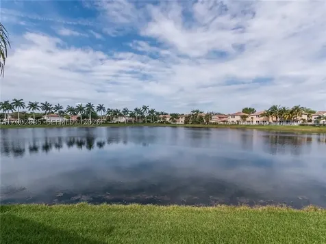 1590 Seagrape Way Hollywood FL 33019