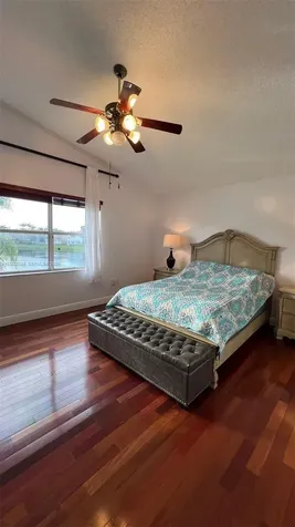 1590 Seagrape Way Hollywood FL 33019