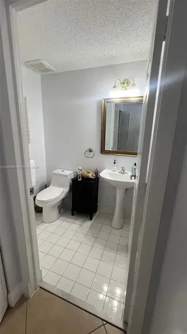 1590 Seagrape Way Hollywood FL 33019