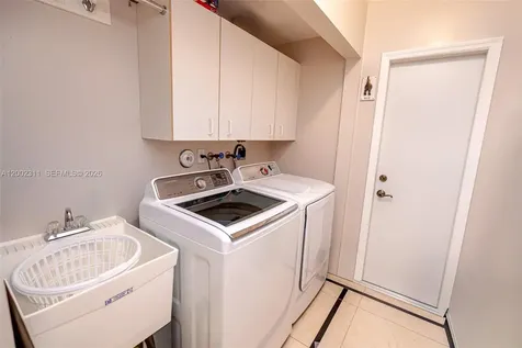 6772 NW 111th Avenue Doral FL 33178