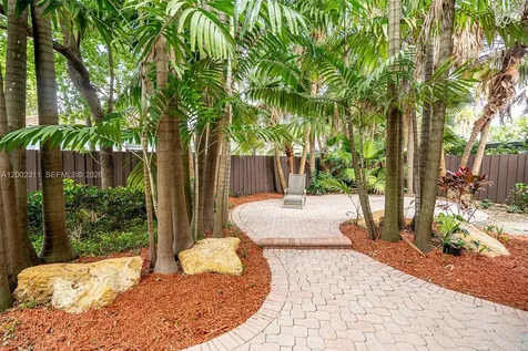 6772 NW 111th Avenue Doral FL 33178