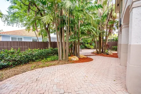 6772 NW 111th Avenue Doral FL 33178