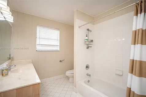 6772 NW 111th Avenue Doral FL 33178