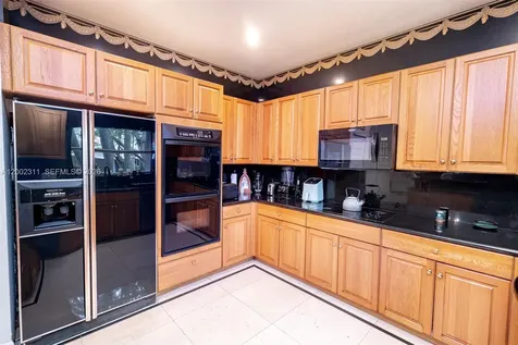 6772 NW 111th Avenue Doral FL 33178