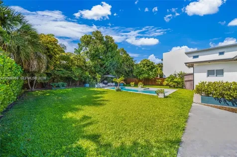 3531 SW 1st Avenue Miami FL 33145