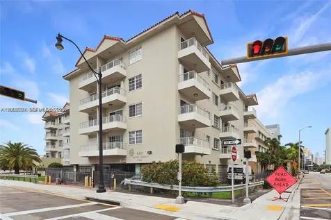 2600 Collins Avenue Miami Beach FL 33140
