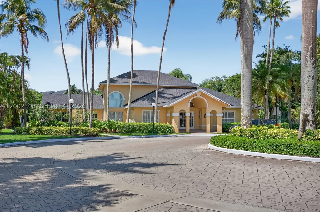 4025 W Mcnab Road Pompano Beach FL 33069