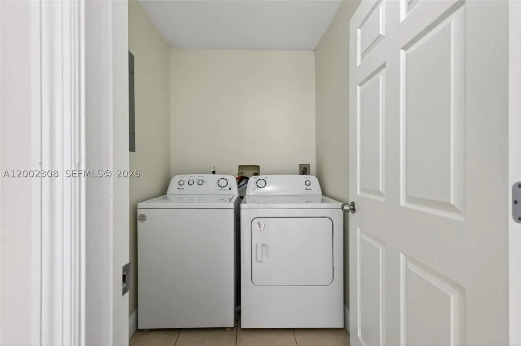 4025 W Mcnab Road Pompano Beach FL 33069