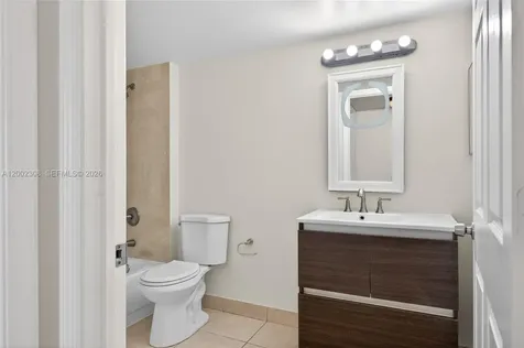 4025 W Mcnab Road Pompano Beach FL 33069